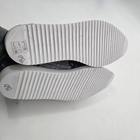 Karl Lagerfeld SZ 8.5M Paris Carlyn Lace Overlay Plaid Slip-On Sneakers - Picture 6 of 7